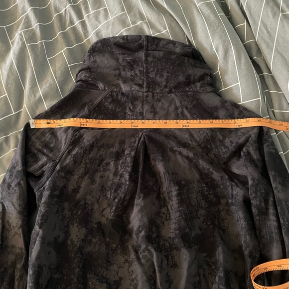 Lululemon To Class Jacket, Sz 10 - Picture 7 of 7